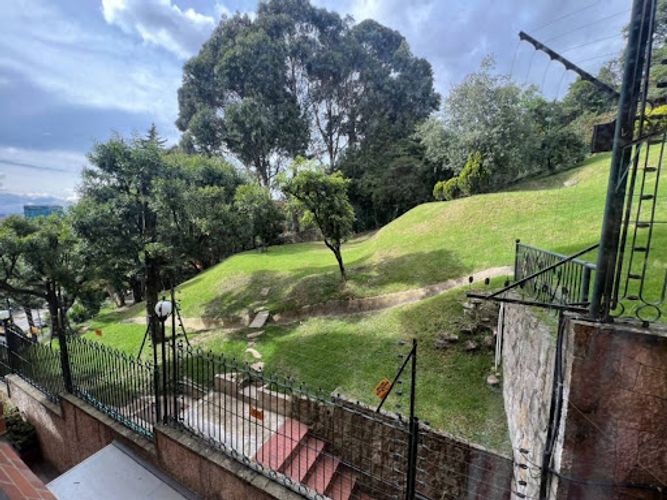 Apartamento de 3 alcobas en venta en Santa Barbara Alta, Bogotá, 276 m² · foto 12 de 21