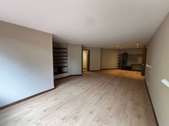 Apartamento de 3 alcobas en venta en Santa Barbara Alta, Bogotá, 276 m² · foto 18 de 21