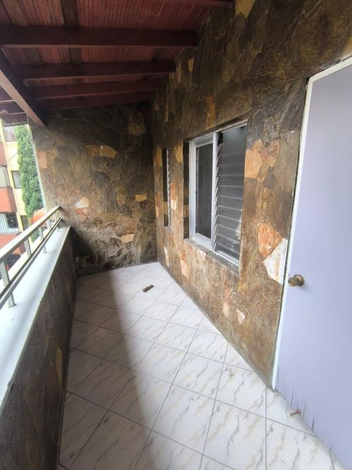 Casa de 5 alcobas en venta en Los Colores, Medellín, 231 m² · foto 3 de 24