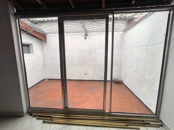Casa de 5 alcobas en venta en Los Colores, Medellín, 231 m² · foto 6 de 24