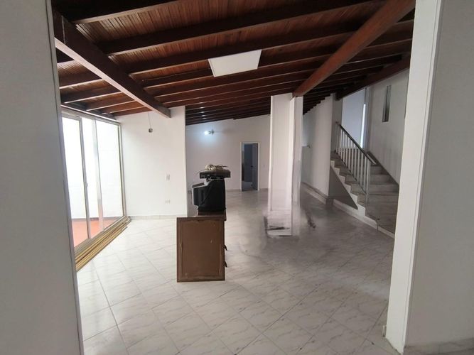 Casa de 5 alcobas en venta en Los Colores, Medellín, 231 m² · foto 7 de 24