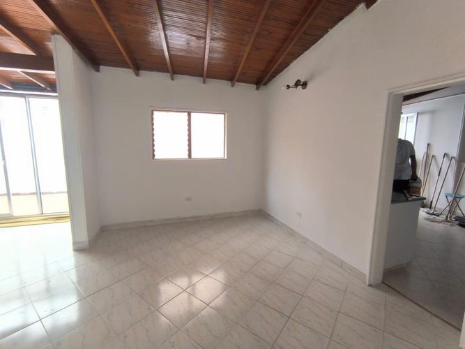 Casa de 5 alcobas en venta en Los Colores, Medellín, 231 m² · foto 8 de 24