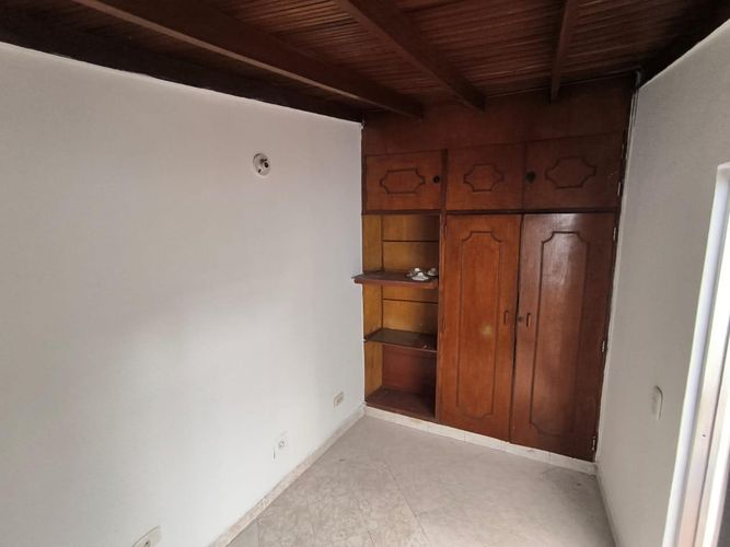 Casa de 5 alcobas en venta en Los Colores, Medellín, 231 m² · foto 9 de 24