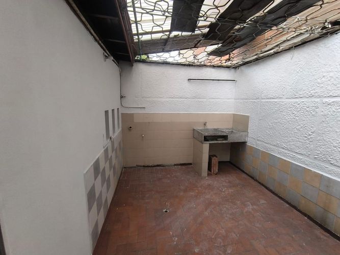 Casa de 5 alcobas en venta en Los Colores, Medellín, 231 m² · foto 11 de 24