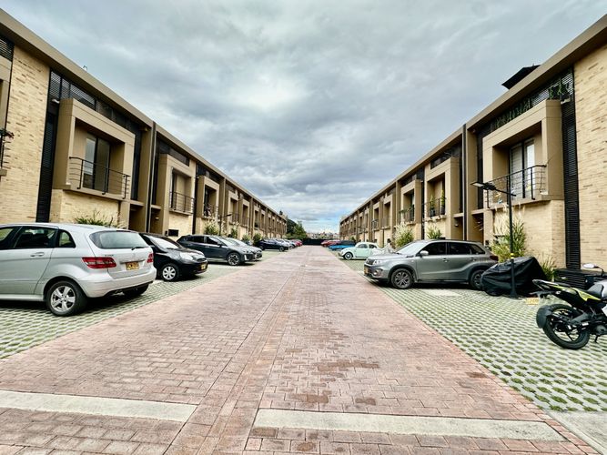Casa de 3 alcobas en venta en Bojaca, Chía, 114 m² · foto 2 de 24