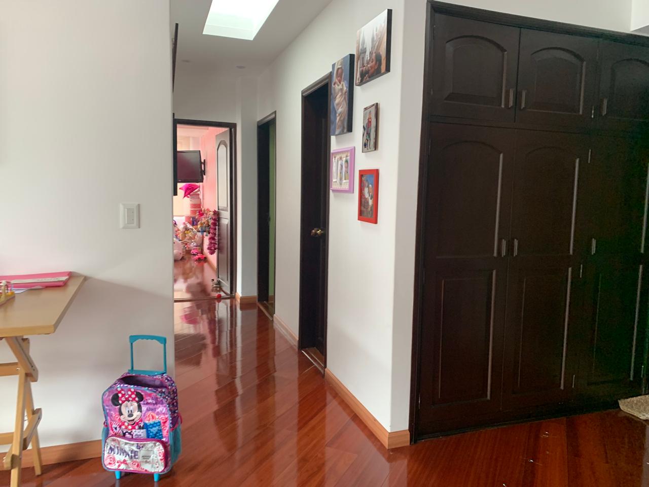 Apartamento en venta en Santa Barbara Central, Bogotá · foto 10 de 18