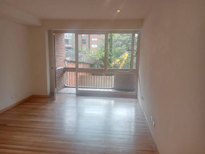 Apartamento de 3 alcobas en venta en El Retiro, Bogotá, 242 m² · foto 18 de 24