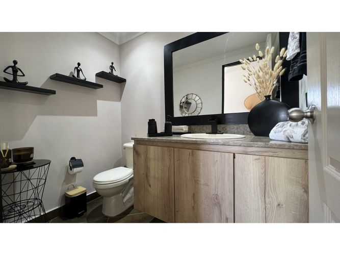 Apartamento de 3 alcobas en venta en La Florida, Medellín, 137 m² · foto 10 de 15