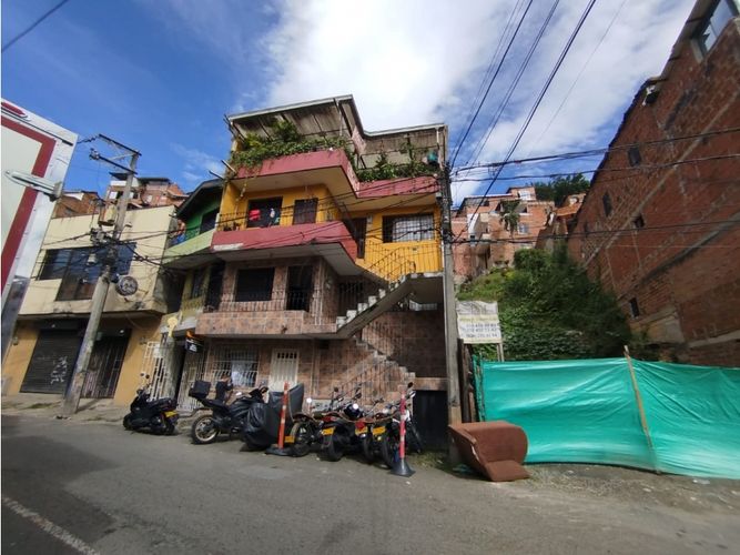 Casa de 6 alcobas en venta en Las Palmas, Medellín, 102 m² · foto 3 de 15