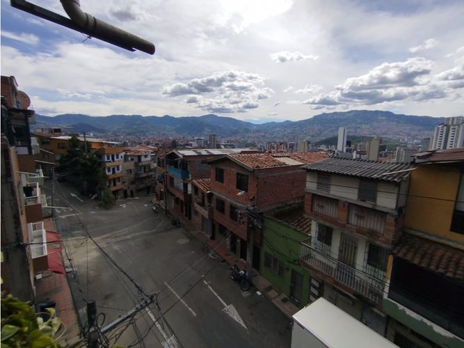 Casa de 6 alcobas en venta en Las Palmas, Medellín, 102 m² · foto 7 de 15