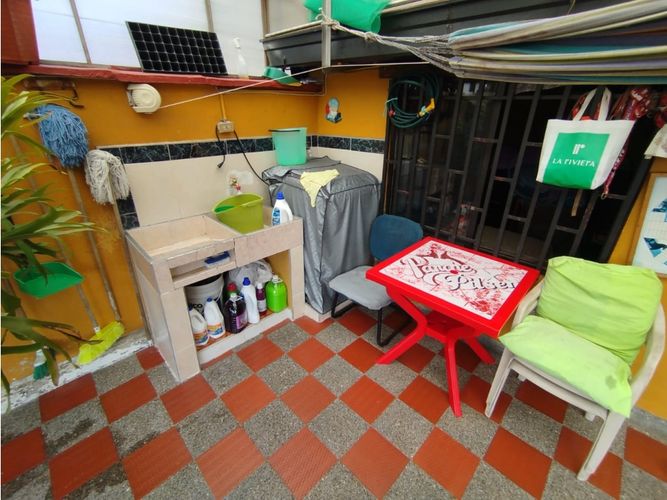 Casa de 6 alcobas en venta en Las Palmas, Medellín, 102 m² · foto 9 de 15
