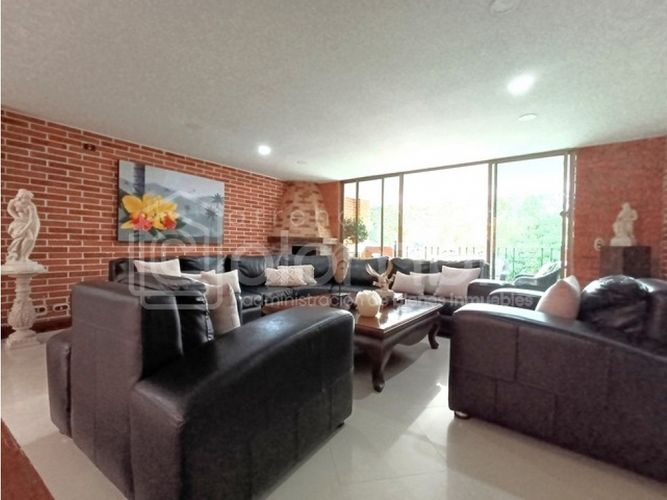 Casa de 4 alcobas en venta en Ub Cortijo De San Jose, Sabaneta, 410 m² · foto 6 de 24
