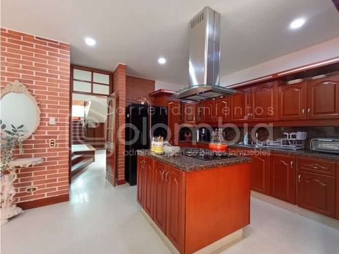 Casa de 4 alcobas en venta en Ub Cortijo De San Jose, Sabaneta, 410 m² · foto 17 de 24