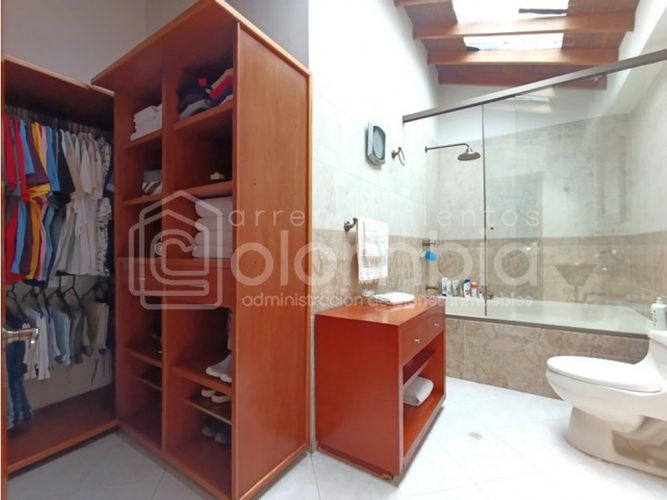 Casa de 4 alcobas en venta en Ub Cortijo De San Jose, Sabaneta, 410 m² · foto 23 de 24