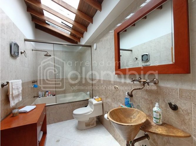 Casa de 4 alcobas en venta en Ub Cortijo De San Jose, Sabaneta, 410 m² · foto 24 de 24