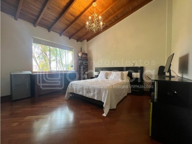 Casa de 4 alcobas en venta en La Calera, Medellín, 360 m² · foto 16 de 23