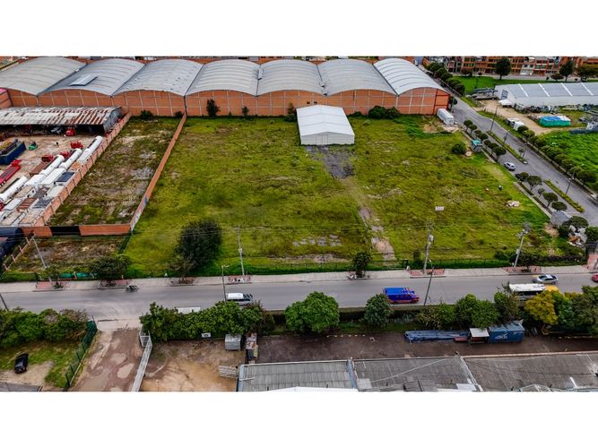 Lote en venta en Cn Balcones De Toscana, Mosquera, 2225 m² · foto 2 de 7