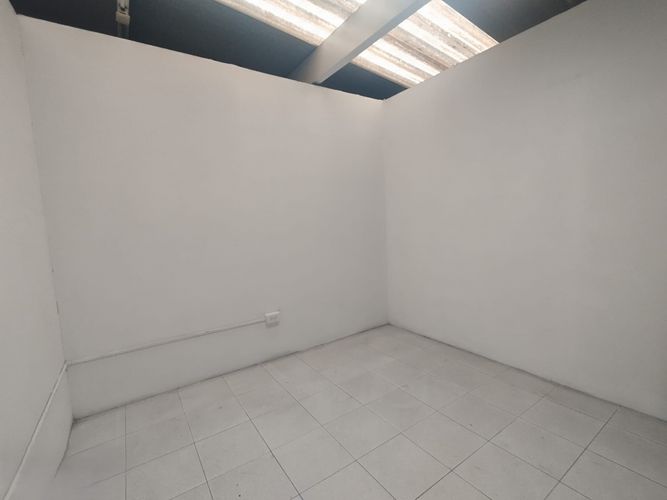 Local en arriendo en Sector Plaza De Bolivar, Pereira, 30 m² · foto 3 de 8