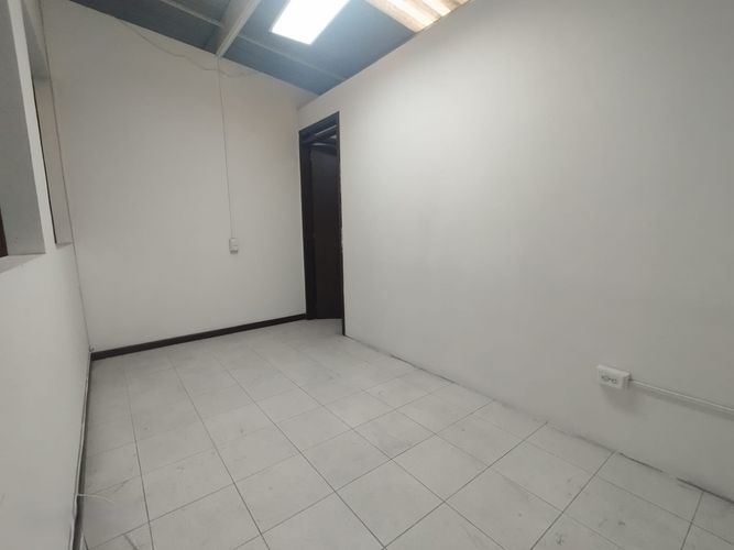 Local en arriendo en Sector Plaza De Bolivar, Pereira, 30 m² · foto 6 de 8