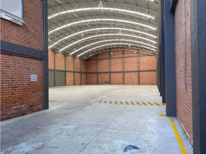 Bodega en arriendo en Cartagenita, Mosquera, 2154 m² · foto 2 de 9
