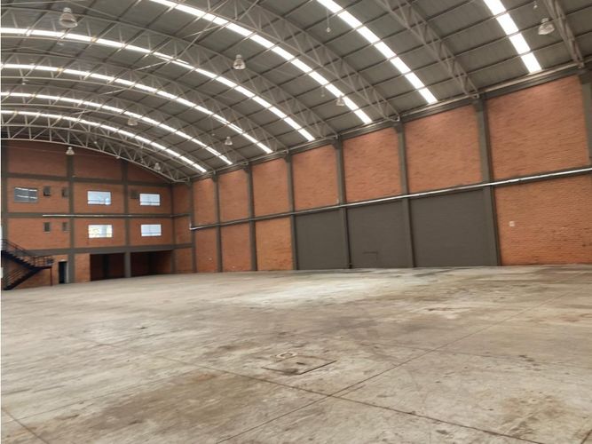 Bodega en arriendo en Cartagenita, Mosquera, 2154 m² · foto 3 de 9