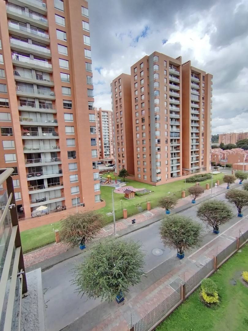 Apartamento en venta en Colina Campestre, Bogotá · foto 2 de 24