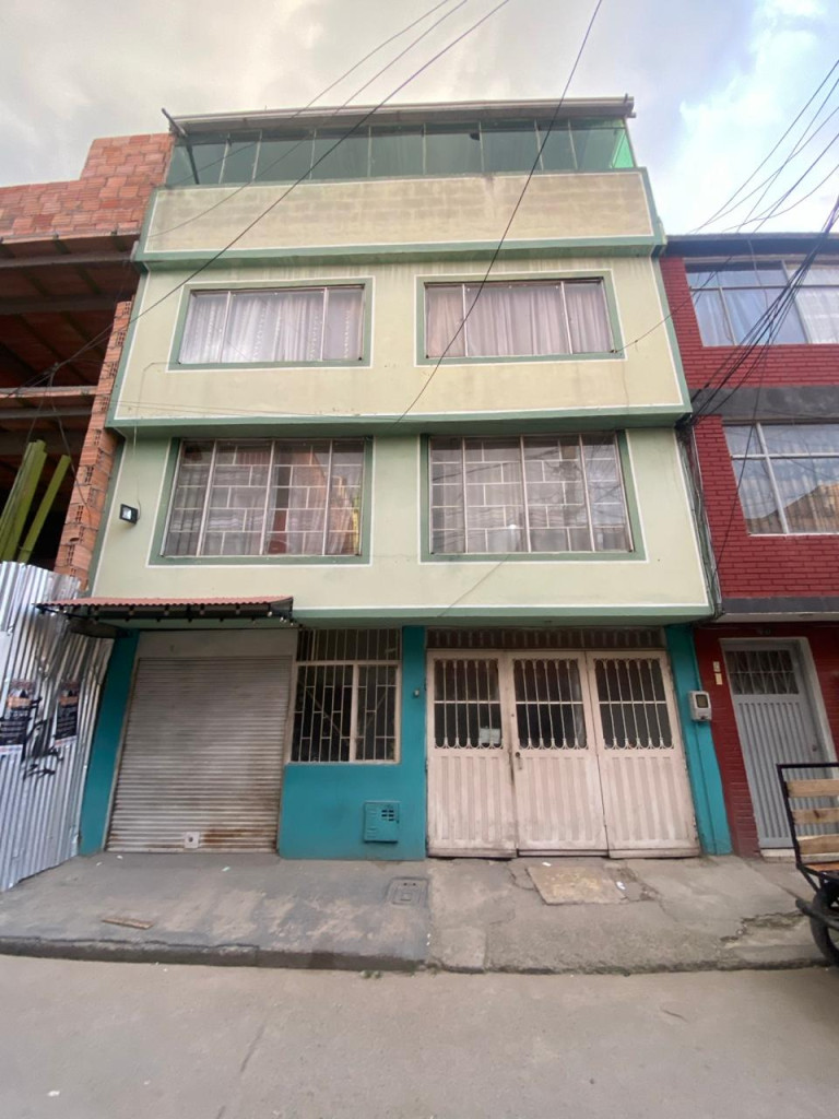 Casa en venta en Gran Britalia, Bogotá · foto 3 de 18