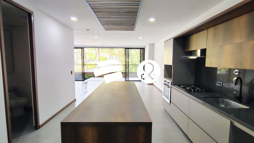 Apartamento de 1 alcoba en venta en El Poblado, Medellín, 86 m² · foto 10 de 24