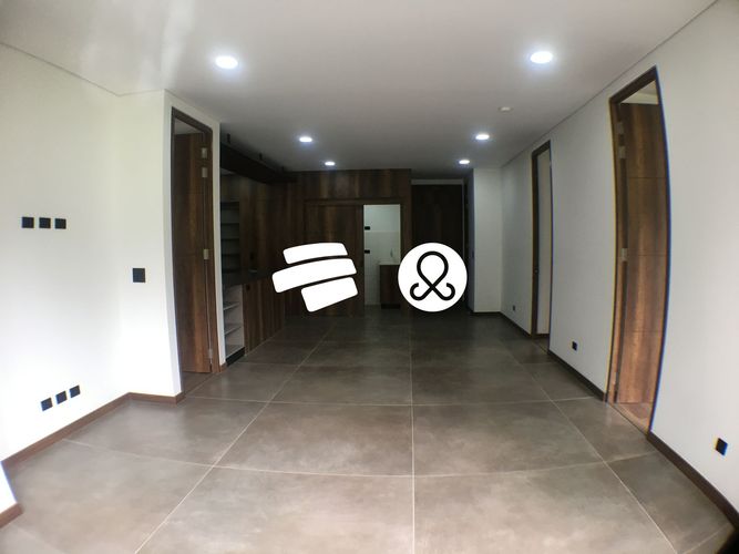 Apartamento de 3 alcobas en venta en El Poblado, Medellín, 136 m² · foto 2 de 17