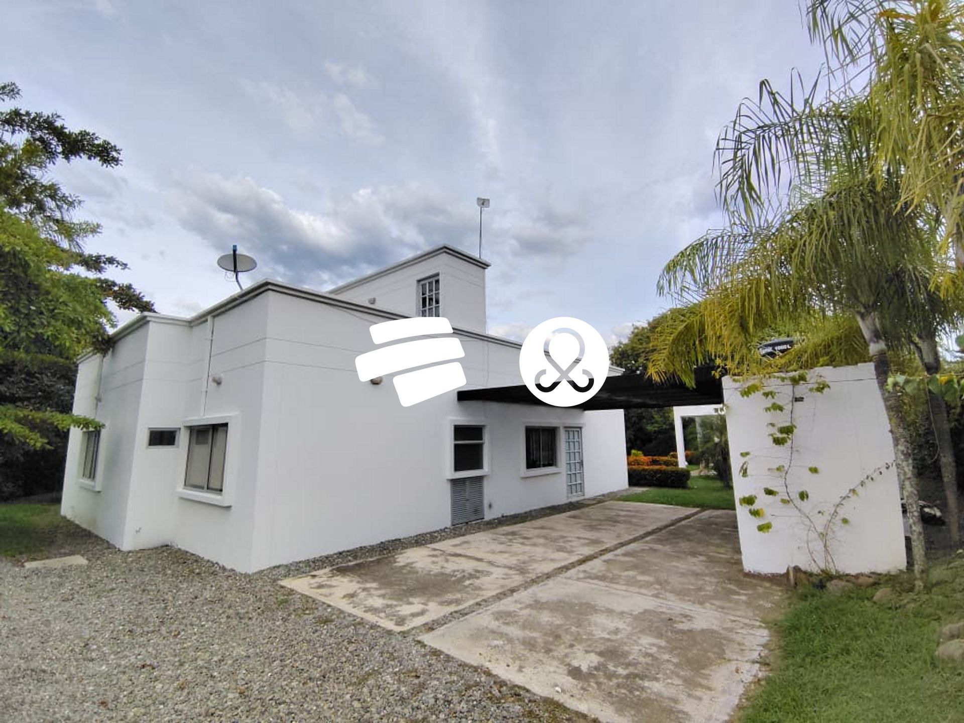 3BR Country House in Paso real (3000 m²) for Sale - 2