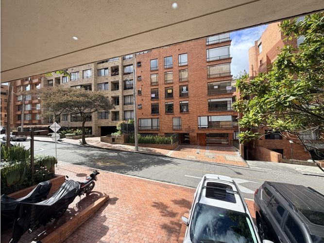 Apartamento de 3 alcobas en venta en Los Rosales, Bogotá, 192 m² · foto 5 de 24