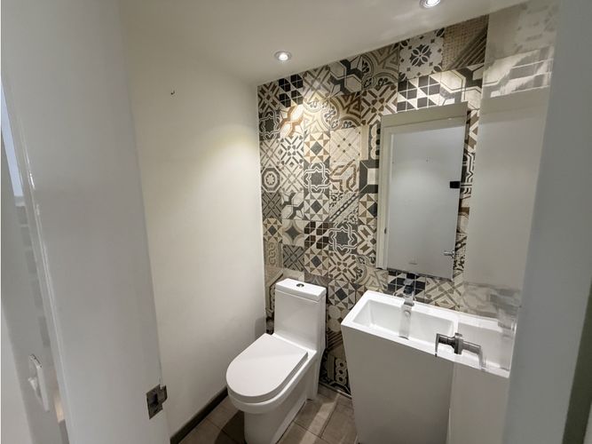 Apartamento de 3 alcobas en venta en Los Rosales, Bogotá, 192 m² · foto 10 de 24