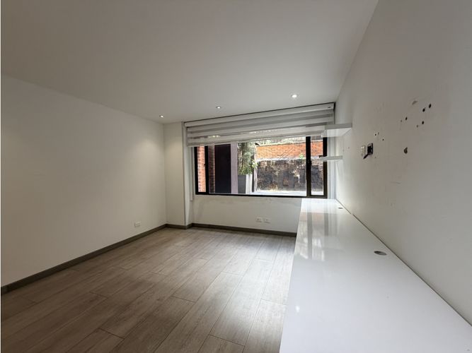 Apartamento de 3 alcobas en venta en Los Rosales, Bogotá, 192 m² · foto 15 de 24
