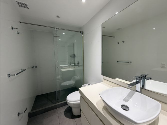 Apartamento de 3 alcobas en venta en Los Rosales, Bogotá, 192 m² · foto 16 de 24