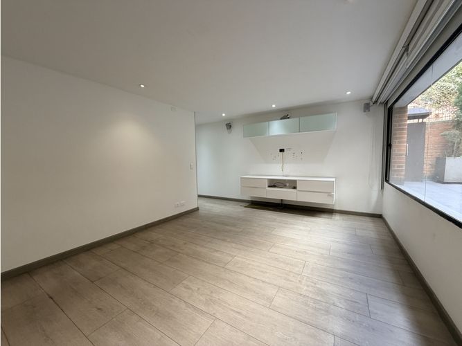 Apartamento de 3 alcobas en venta en Los Rosales, Bogotá, 192 m² · foto 20 de 24