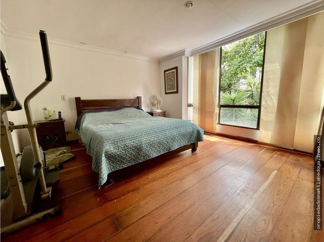 Casa de 3 alcobas en venta en El Poblado, Medellín, 208 m² · foto 6 de 10