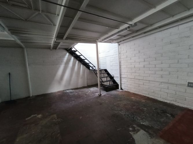 Local en arriendo en Perpetuo Socorro, Medellín, 120 m² · foto 13 de 18