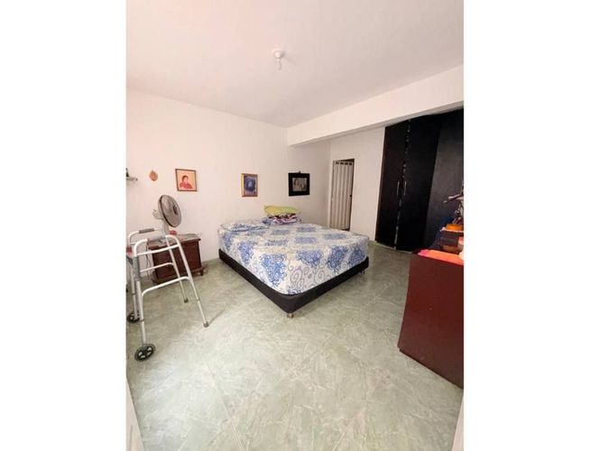 Casa de 7 alcobas en venta en San Alonso, Bucaramanga, 400 m² · foto 8 de 12