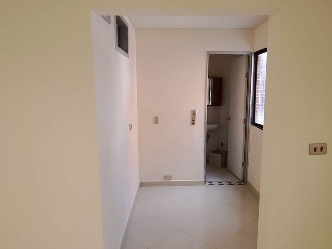 Oficina en arriendo en El Poblado, Medellín, 50 m² · foto 3 de 11