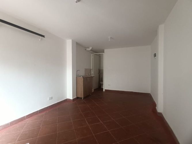 Local en arriendo en Boston, Medellín, 30 m² · foto 5 de 9