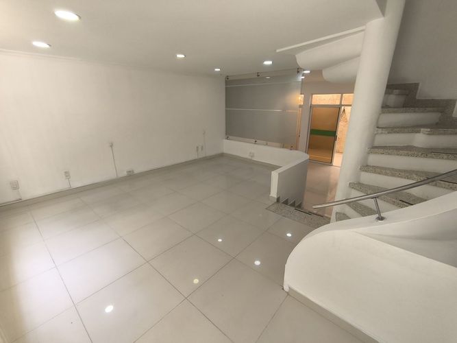 Casa de 6 alcobas en venta en Cañaveral, Floridablanca, 259 m² · foto 3 de 24