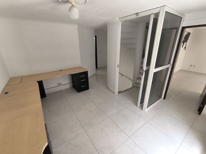 Casa de 6 alcobas en venta en Cañaveral, Floridablanca, 259 m² · foto 11 de 24
