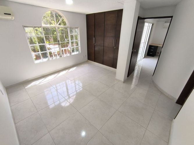 Casa de 6 alcobas en venta en Cañaveral, Floridablanca, 259 m² · foto 13 de 24