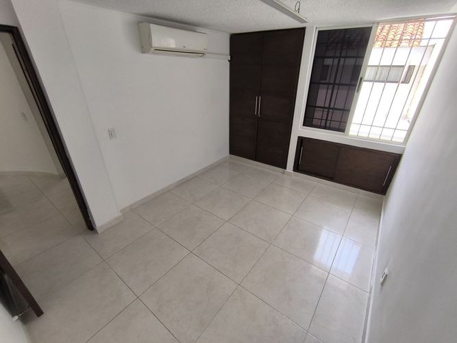Casa de 6 alcobas en venta en Cañaveral, Floridablanca, 259 m² · foto 16 de 24