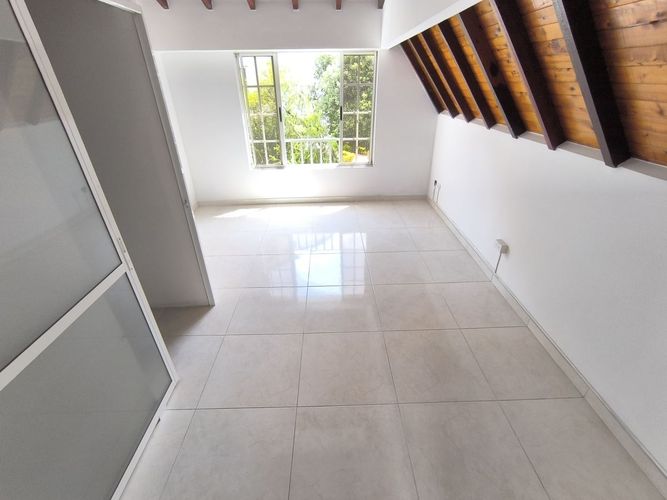 Casa de 6 alcobas en venta en Cañaveral, Floridablanca, 259 m² · foto 24 de 24