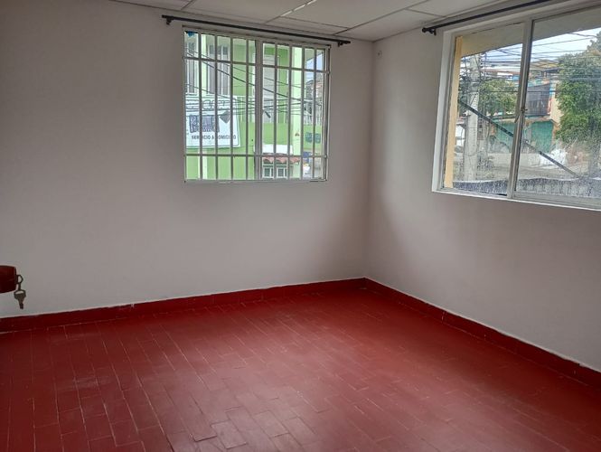 Casa de 3 alcobas en venta en La Enea Vieja, Manizales, 198 m² · foto 7 de 10