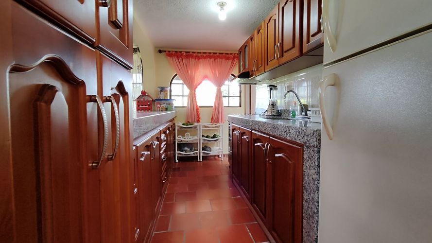 Casa de 5 alcobas en venta en Campo Verde, Piedecuesta, 260 m² · foto 7 de 24