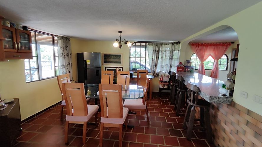 Casa de 5 alcobas en venta en Campo Verde, Piedecuesta, 260 m² · foto 10 de 24