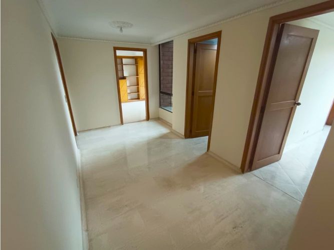 Apartamento de 5 alcobas en arriendo en El Poblado, Medellín, 260 m² · foto 6 de 17