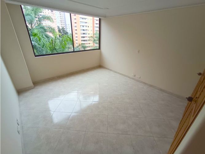 Apartamento de 5 alcobas en arriendo en El Poblado, Medellín, 260 m² · foto 15 de 17